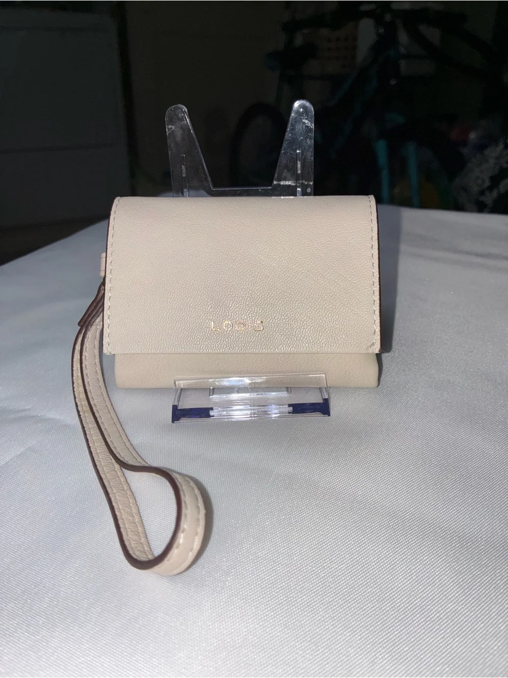 Lodis Paige Mini Leather Wristlet Wallet Beige RFID NWOT